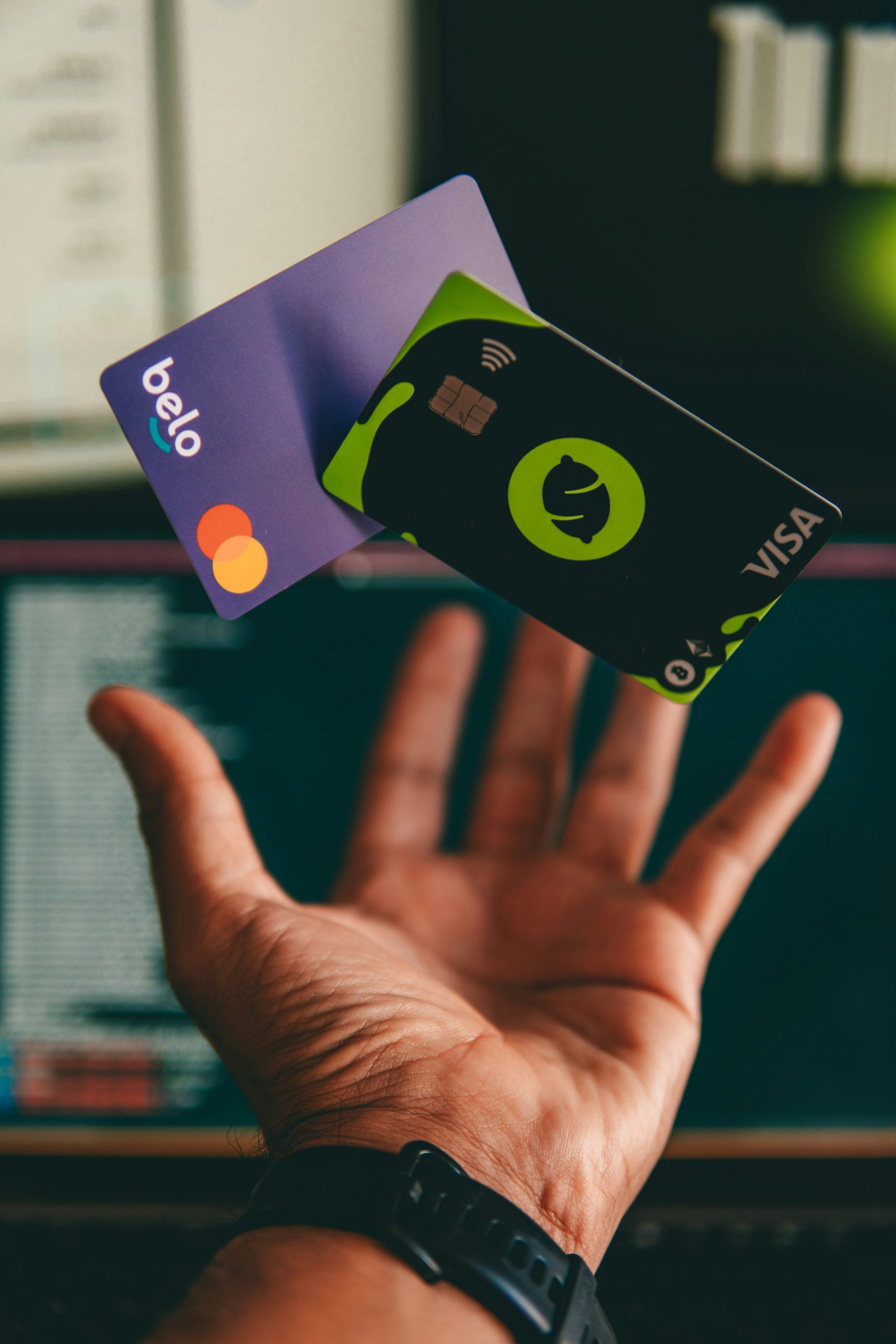 a person with ultiple credit cards